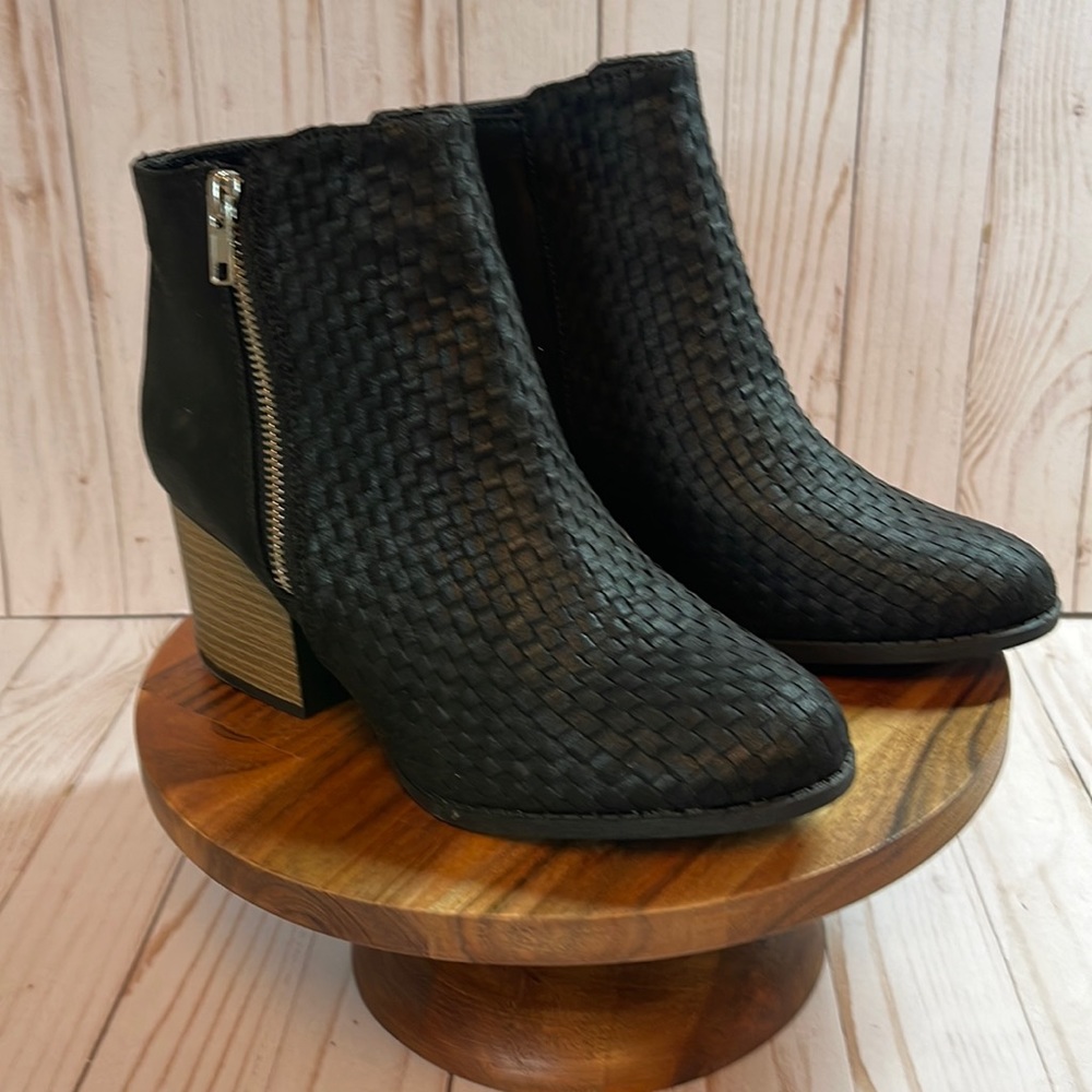 Black Women’s Ankle Boots